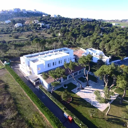 Natia Hotel 4*