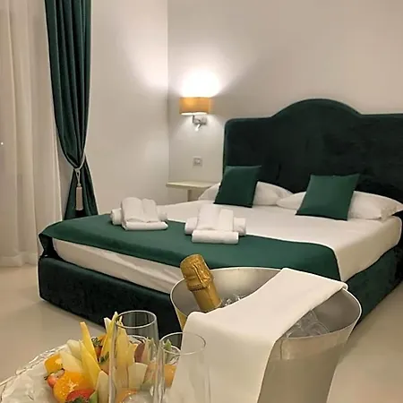 Natia 4* Mottola