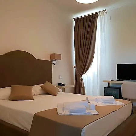 Natia 4* Mottola