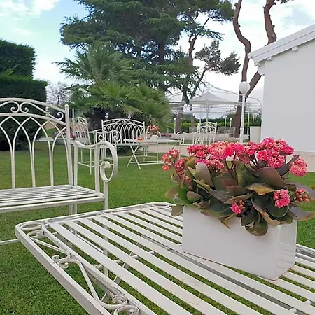 Natia Hotel Mottola