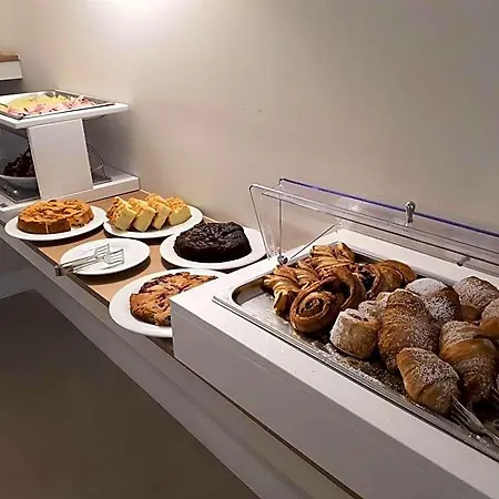 Hotel Natia 4*