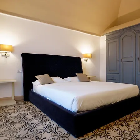 Hotel Natia