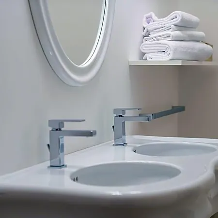 Hotel Natia 4*