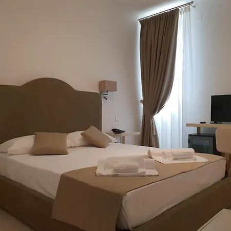 Natia Hotel 4*