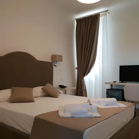 Natia Hotel 4*