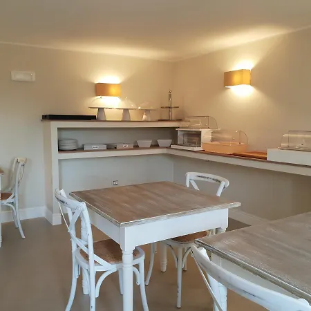 Hotel Natia 4*