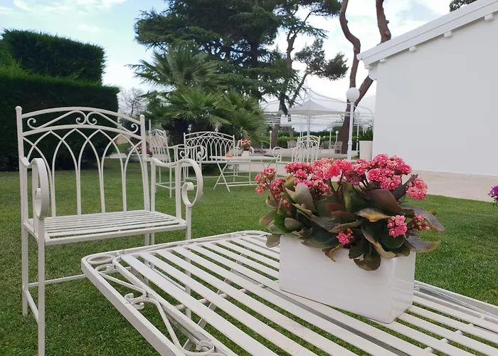 Otel Natia Mottola